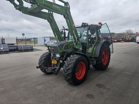 <strong>Fendt 211 S VARIO S3</strong><br />