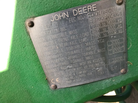John Deere 8220