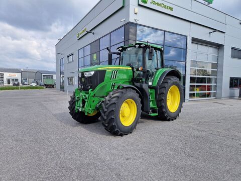 John Deere 6195M