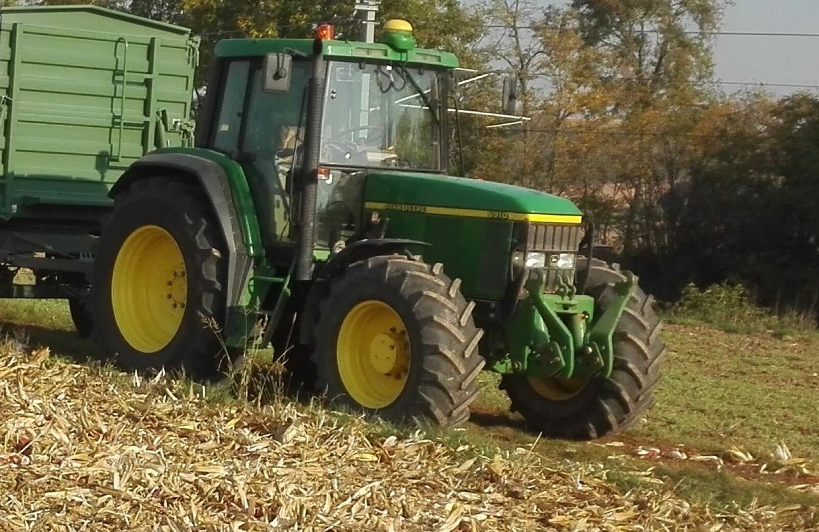 John Deere 6910 1