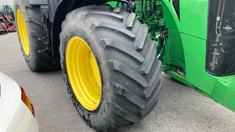 John Deere 8370R