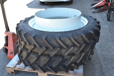 Trinker Zwillingsreifen 270/95R36