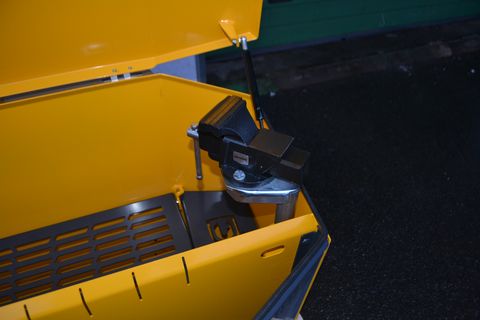 3593-2a4123d3a72feb0820377acb9549401b-6612110