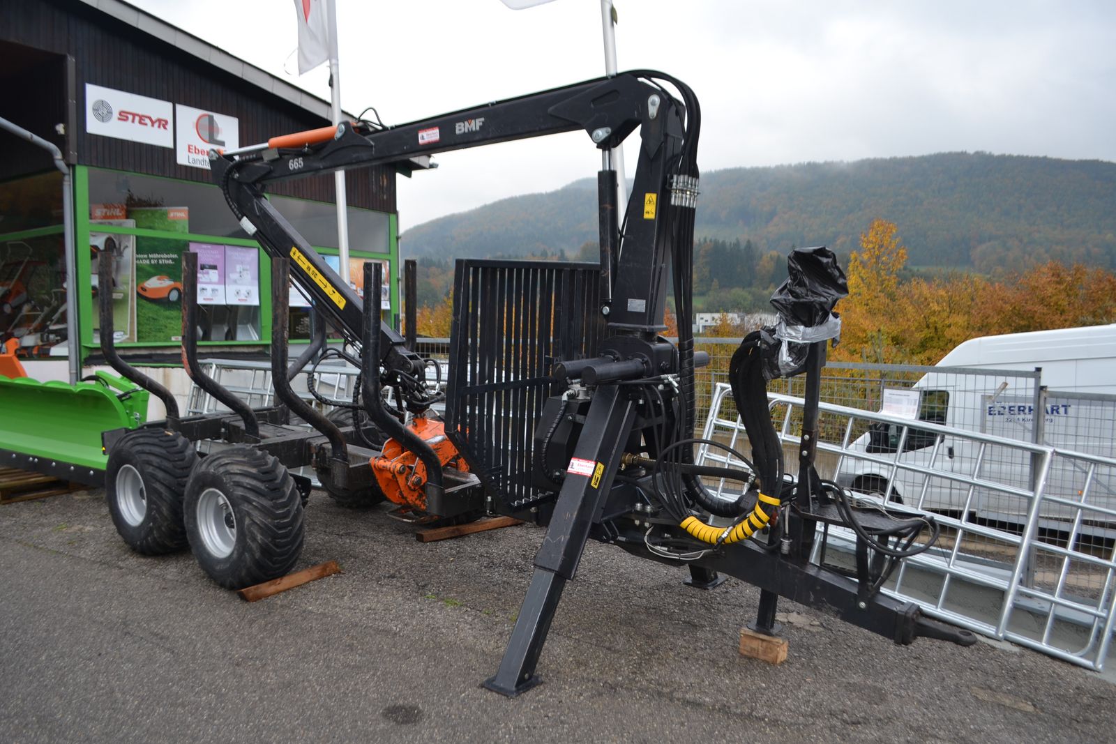 BMF Rückewagen 665/9T1 hydr. 4-Rad-Bremse 2