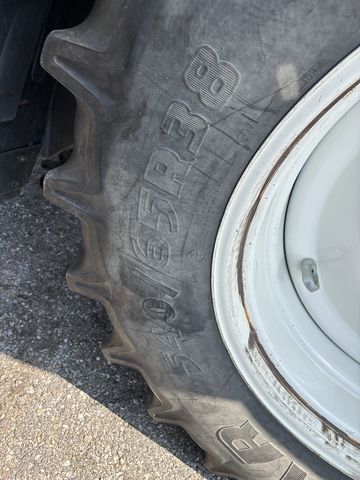 New Holland TS100A