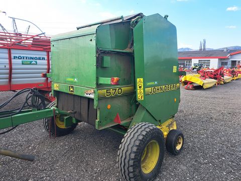 John Deere 570