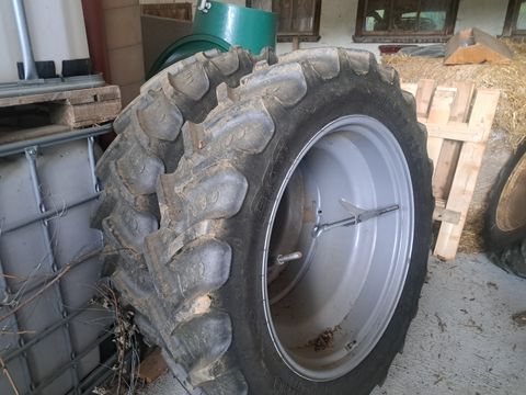 BKT 320/85 R36