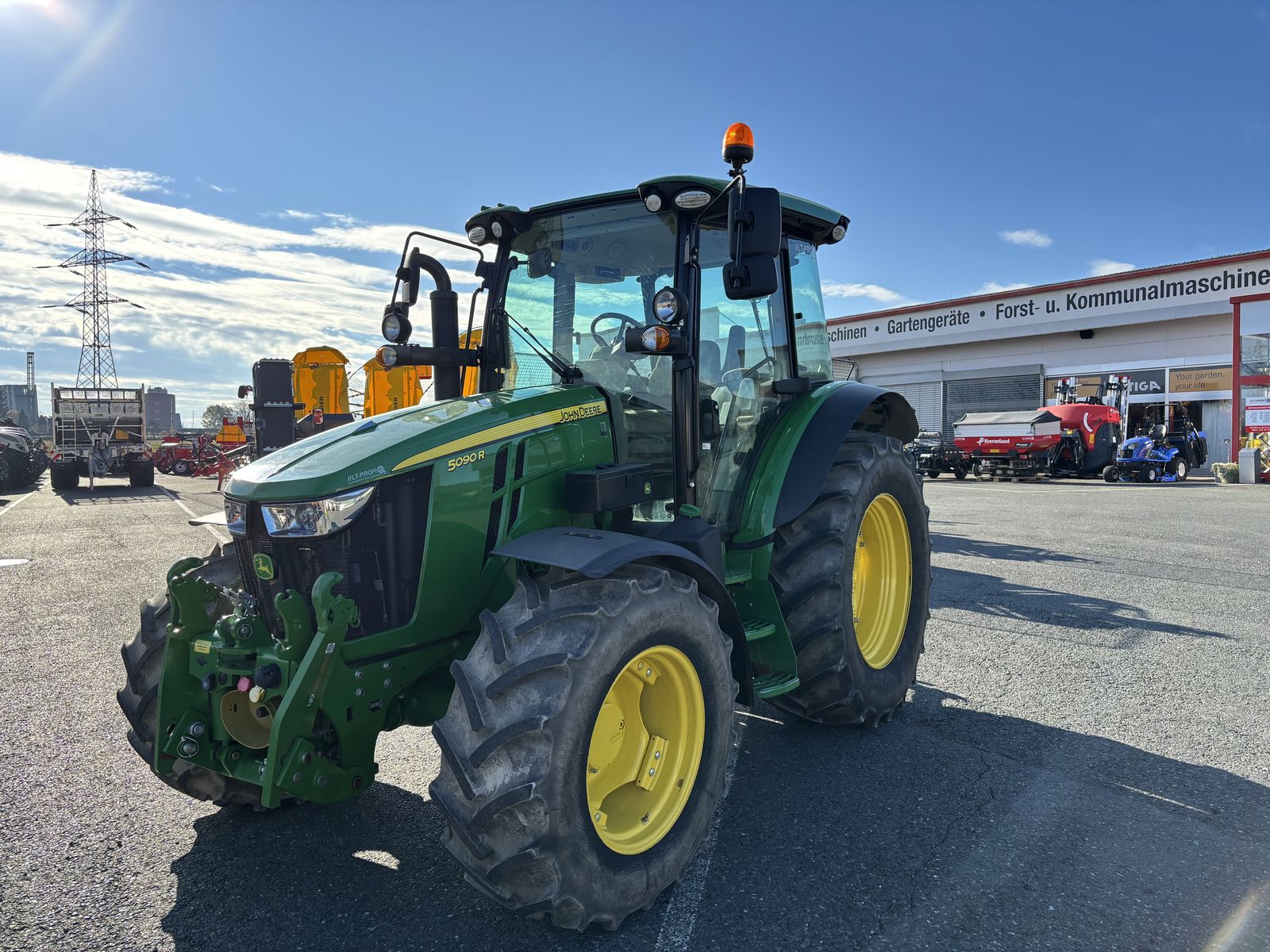 John Deere 5090R 2