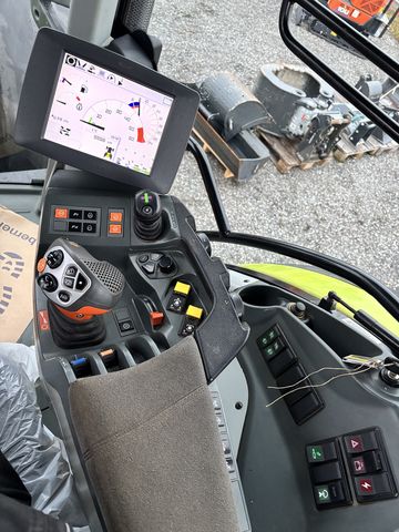 Claas Arion 650 CMATIC