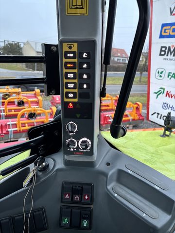 Claas Arion 650 CMATIC