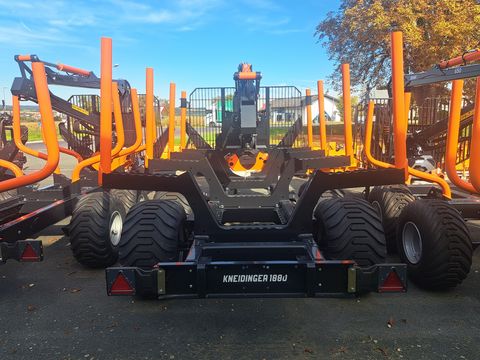 BMF 12T2 mit Kran 850 HP