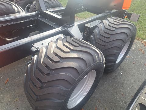 BMF 12T2 mit Kran 850 HP