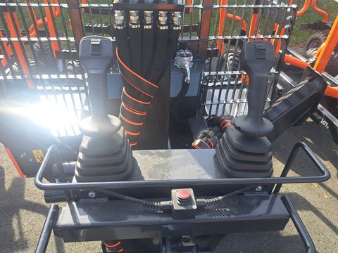 BMF 12T2 mit Kran 850 HP