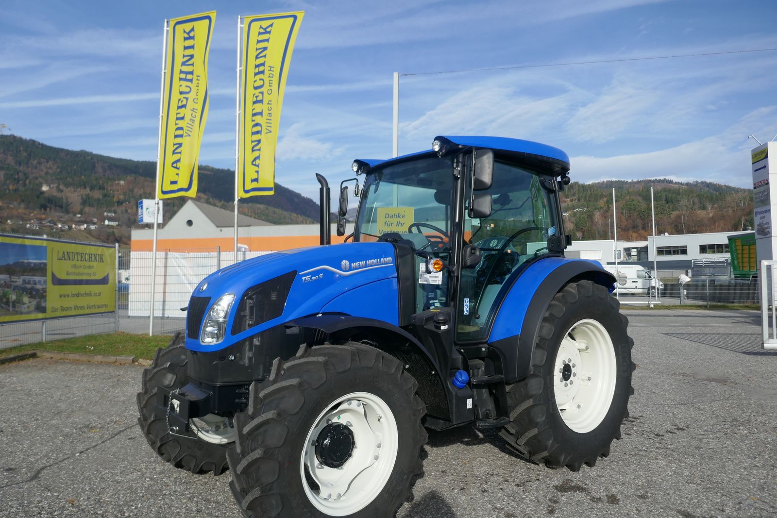 New Holland T5.90S 1