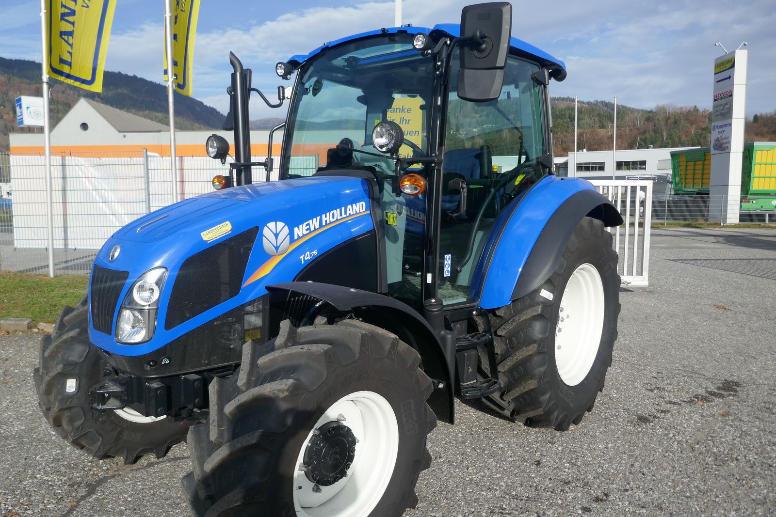 New Holland T4.75 Powerstar 2