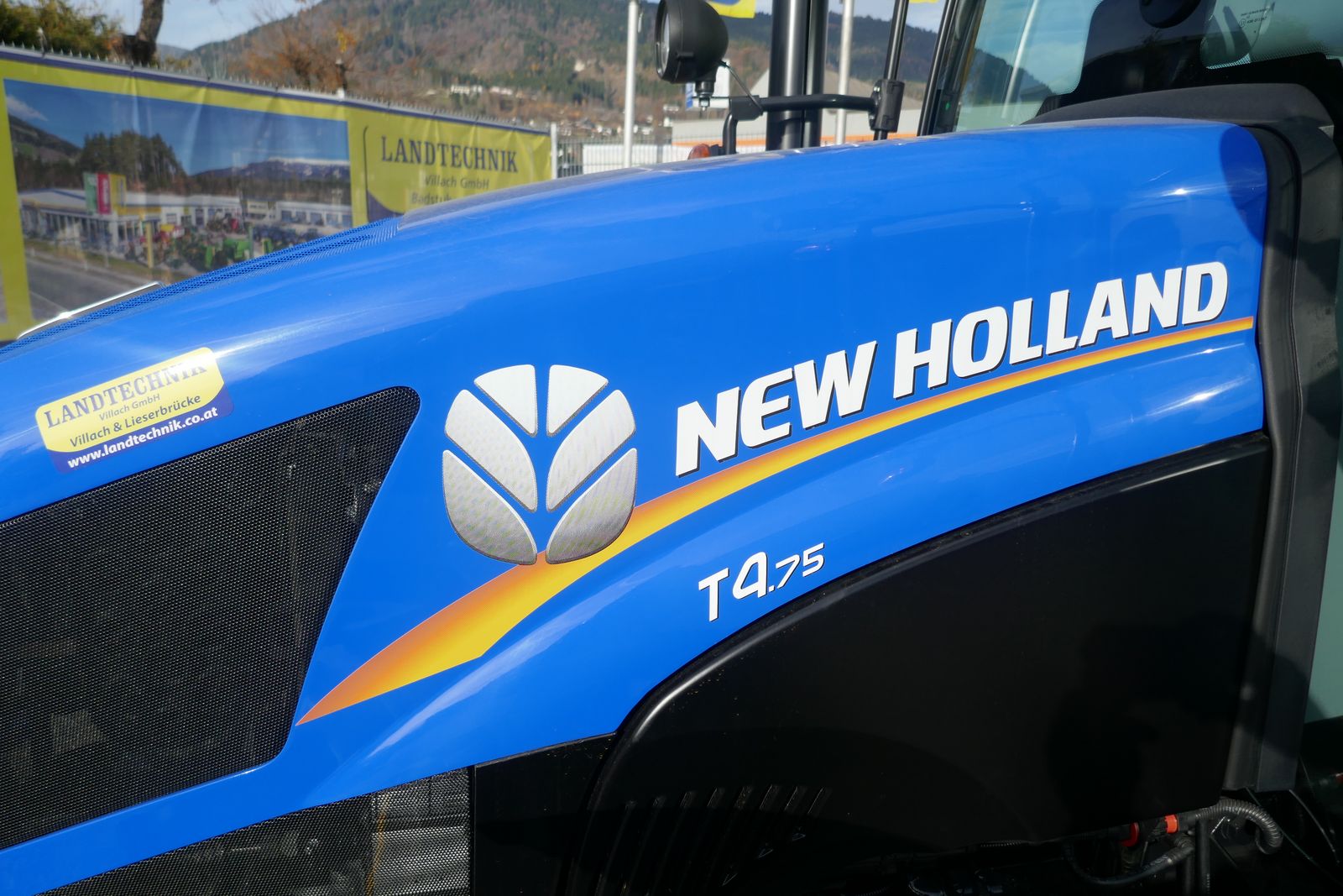 New Holland T4.75 Powerstar 3