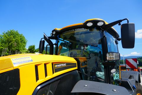 JCB 4220