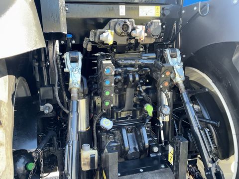 New Holland T6.180 Dynamic Command SideWinder II (Stage V)