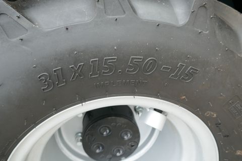 Giant G 2700E HD