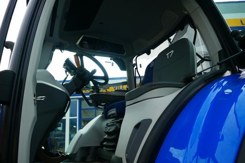 New Holland T7.245 PLM Auto Command