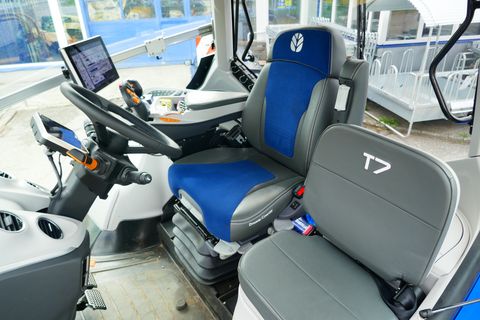 New Holland T7.245 PLM Auto Command