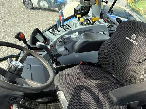 New Holland T6020 Elite