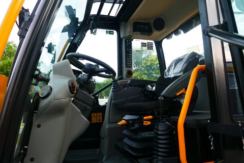 JCB TM 320