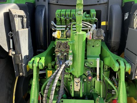 John Deere 6155R