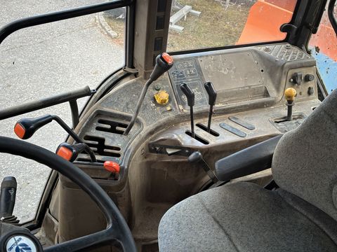 New Holland M 115/8260