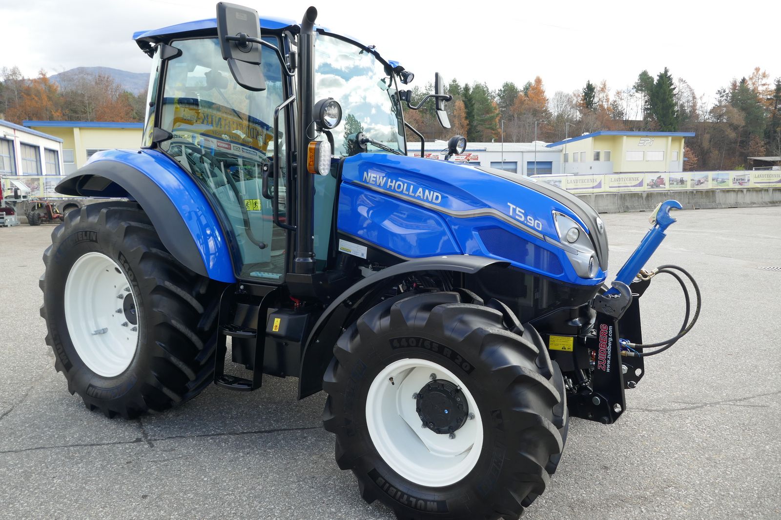 New Holland T5.90 Dual Command   3