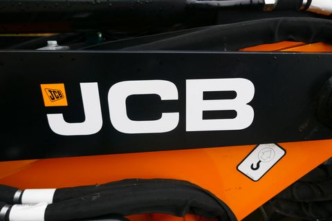 JCB 403 Agri Plus