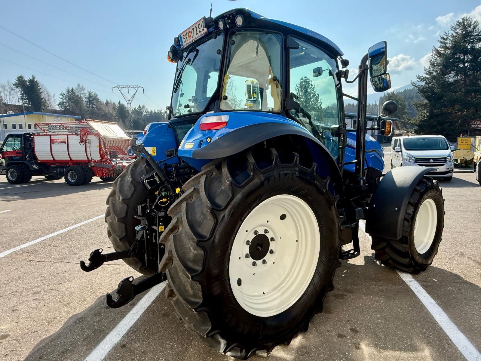 New Holland T5.90 Utility Dual Command 2