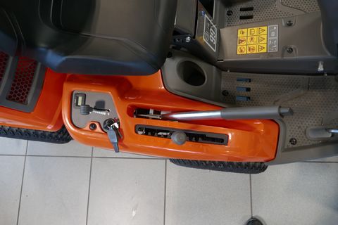 Husqvarna R 216 TC AWD