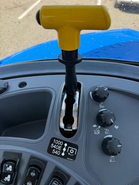 New Holland T5.90 Utility Dual Command