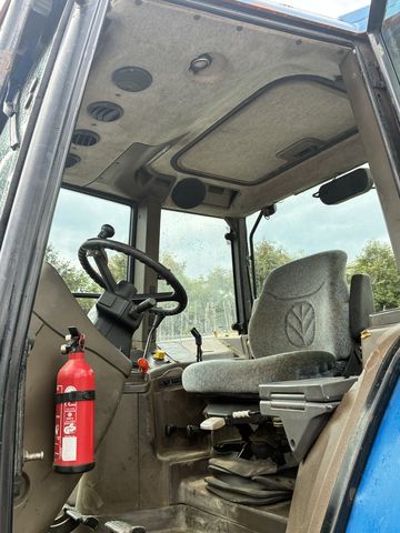 New Holland M 115/8260