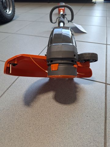 Husqvarna Akku-Trimmer 110 iL Set