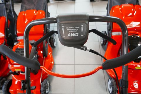 Husqvarna LC 353 AWD