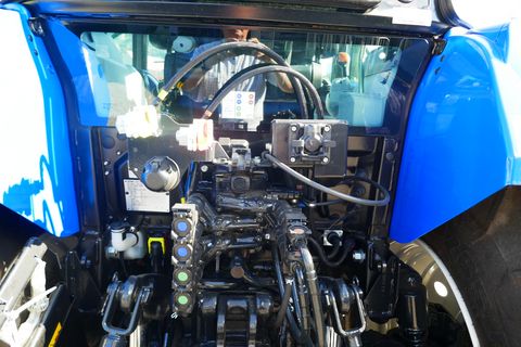 New Holland T5.110 Utility Dual Command
