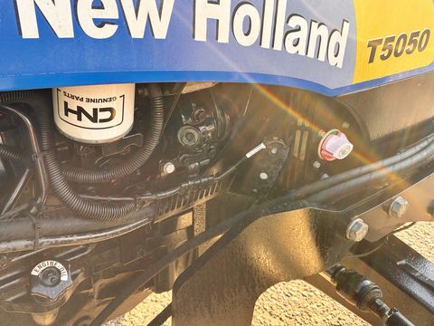 New Holland T5050