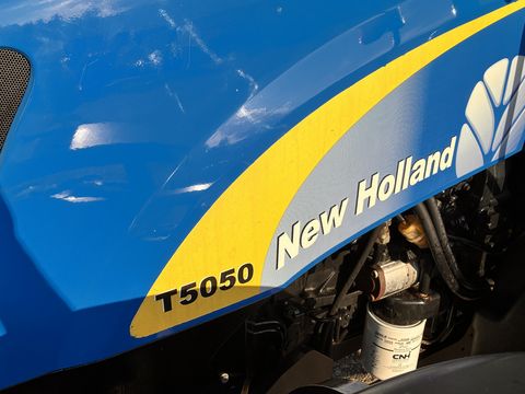 New Holland T5050