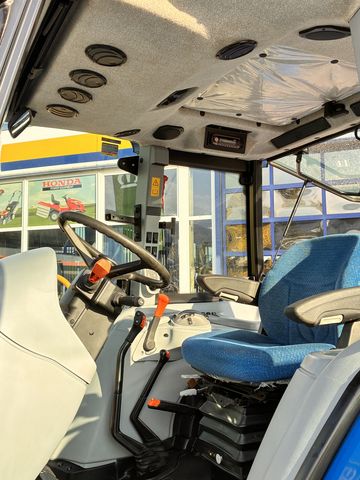 New Holland T5050