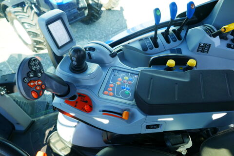 New Holland T6.180 Dynamic Command SideWinder II (Stage V)