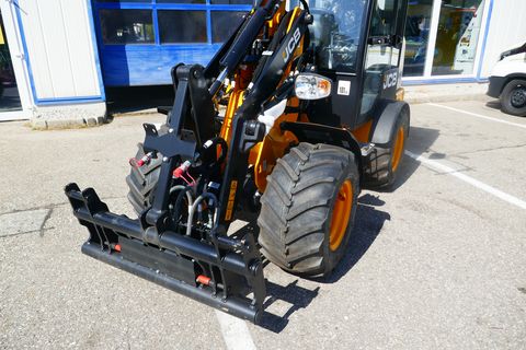 JCB 403