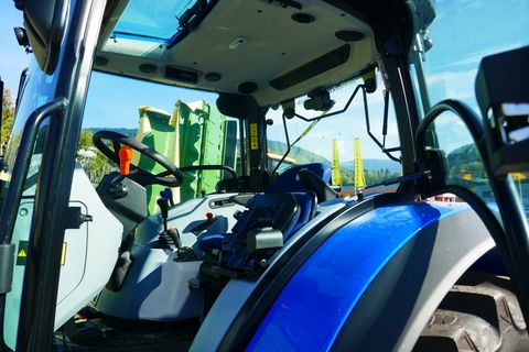 New Holland T5.90S Powershuttle