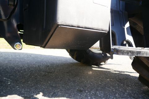 New Holland T5.90S Powershuttle