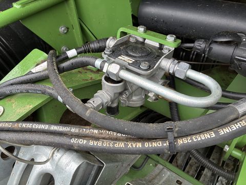 Krone Comprima V 150 XC Plus