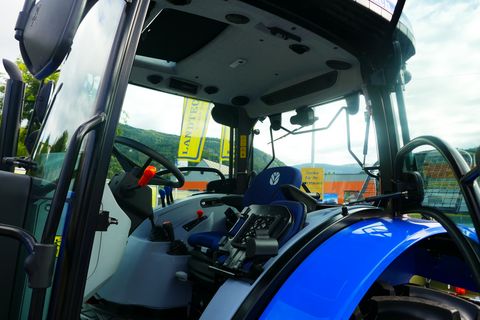 New Holland T5.90S Synchro Shuttle