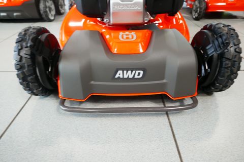 Husqvarna LC 353 AWD