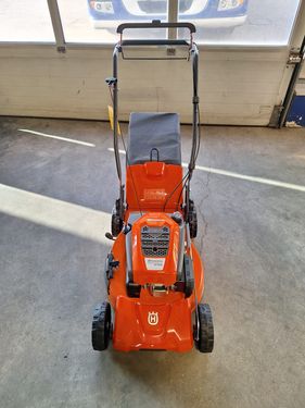 Husqvarna LC 151S