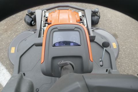 Husqvarna R 420TsX AWD